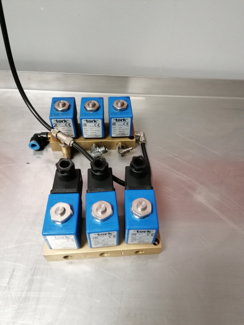 Manifold